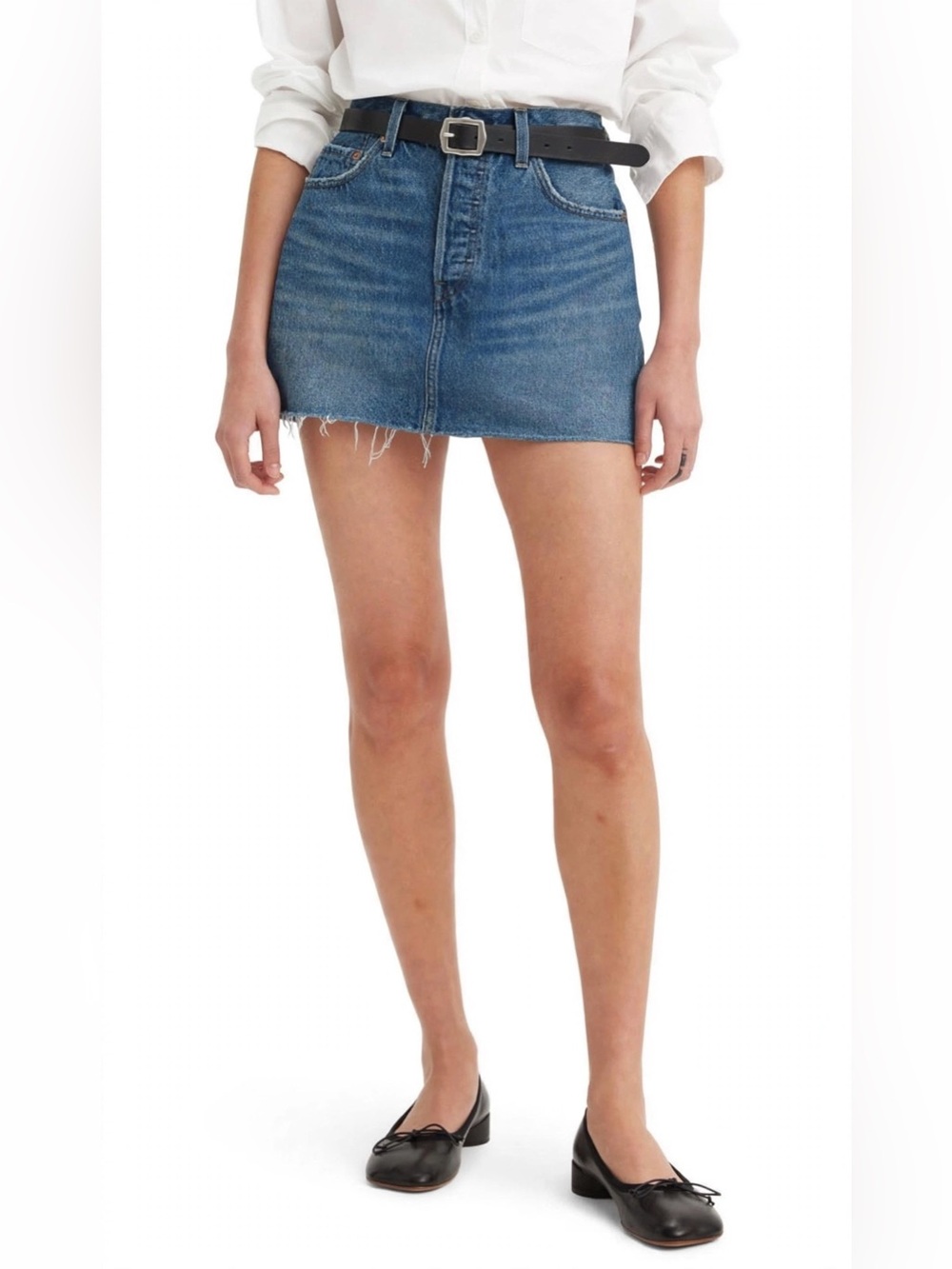 NWT - LEVIS “Icon” Denim Mini Skirt - Raw Hem Sz. 28